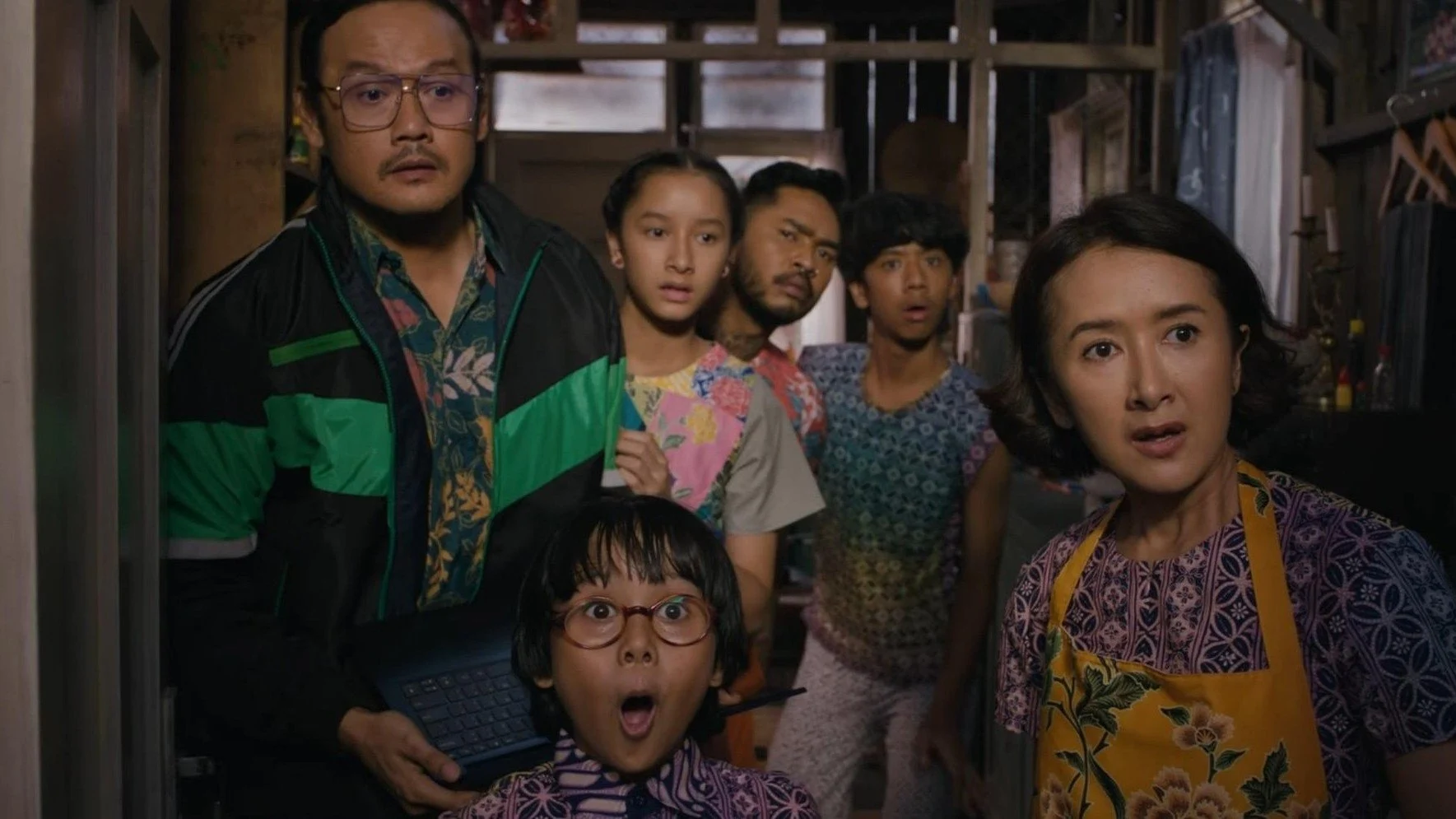 Gia Đình Tằn Tiện Full