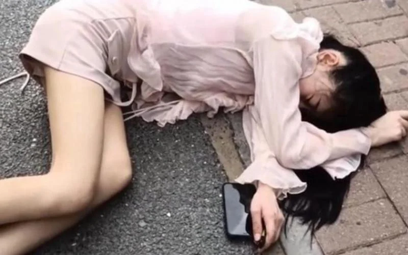 Nữ Sinh Đại Học Làm Thêm Full